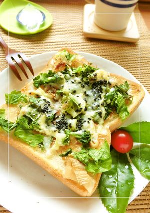 セロリの葉の梅わさび和トースト-レシピのメイン写真
