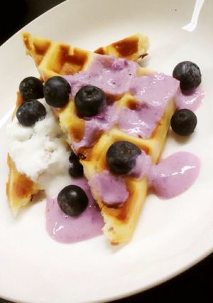 もっちもち～ヨーグルトソース添えワッフル-レシピのメイン写真
