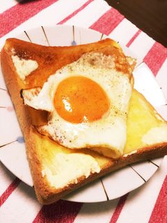 目玉焼きトースト-レシピのメイン写真