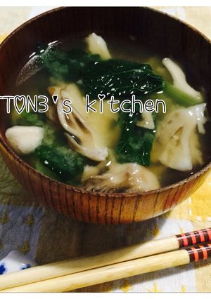 小松菜と舞茸のお味噌汁♪-レシピのメイン写真