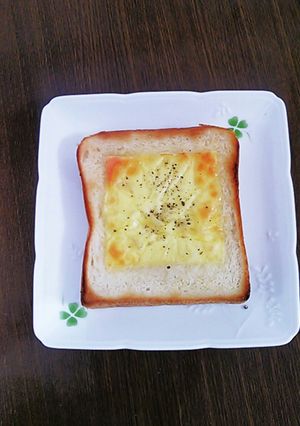 カルピスソフトの塩チーズトースト♪-レシピのメイン写真
