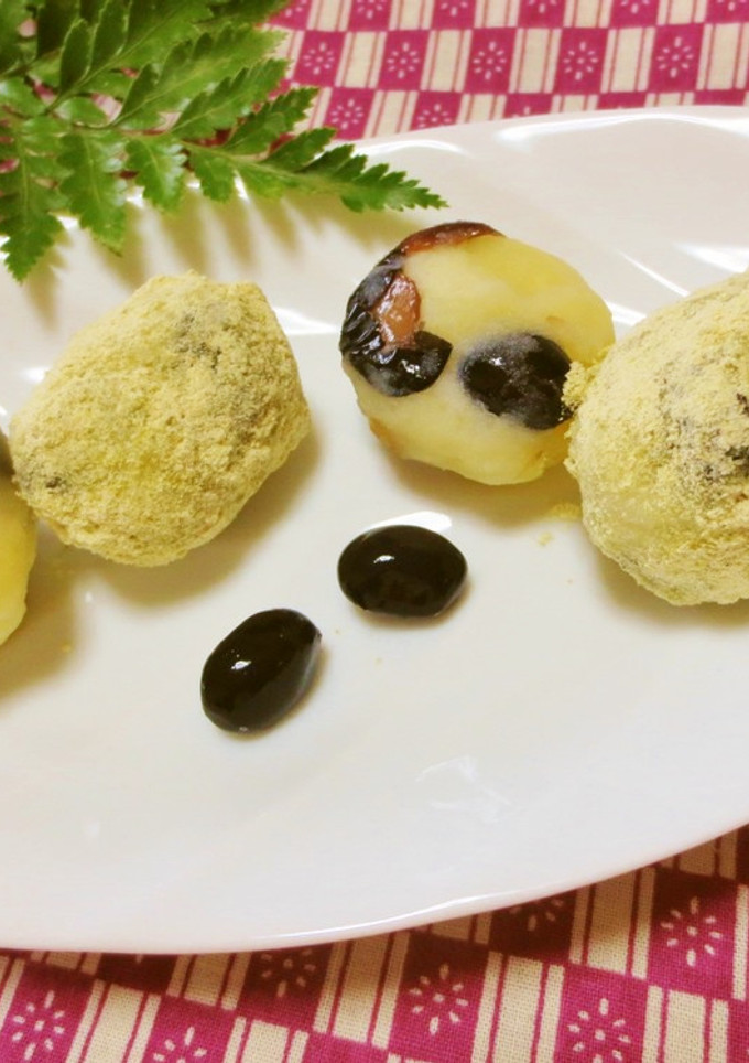 ちょっと斬新☆黒豆甘煮ポテトのきなこ団子-レシピのメイン写真
