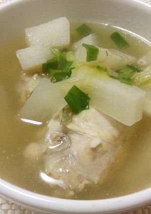 鶏手羽元と大根と山芋のあっさり中華スープ-レシピのメイン写真