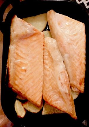 自宅ダッチ！鮭のハラスとジャガイモ-レシピのメイン写真