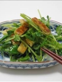 豆苗とカリカリ揚げの和え物-レシピのメイン写真