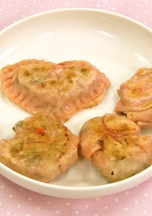 くまでもつくれる☆かんたん桃色ニラ饅頭❤-レシピのメイン写真