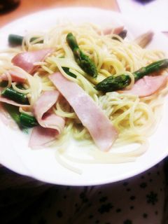牛乳で作るアスパラとハムのパスタ-レシピのメイン写真