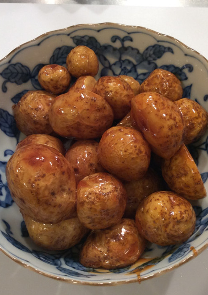 小粒の新じゃが芋の丸ごと甘辛煮-レシピのメイン写真