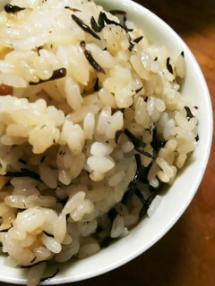 シンプル。ひじきだけの炊き込みご飯-レシピのメイン写真