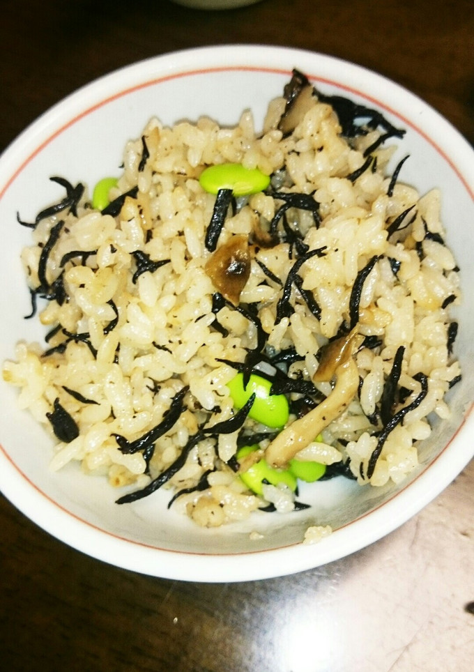 キノコとﾋｼﾞｷの炊き込みご飯-レシピのメイン写真