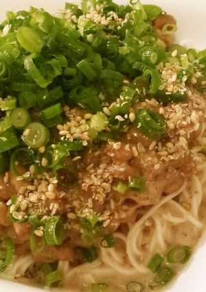 簡単！夏にぴったり☆ゴマだれ納豆そうめん-レシピのメイン写真