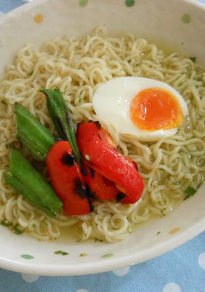 グリル野菜乗せ冷やしぶっかけ塩らーめん-レシピのメイン写真