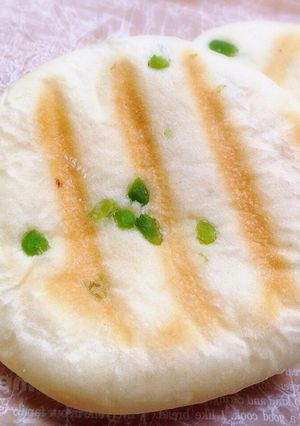 夏のおつまみにも♡枝豆チーズ平焼きパン-レシピのメイン写真