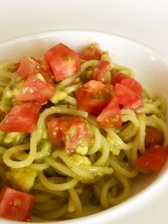 アボカドとトマトの冷製パスタ-レシピのメイン写真