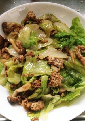 ミンチにレタス入れただけの簡単料理-レシピのメイン写真