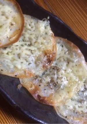 餃子の皮でマヨチーペッパーの簡単つまみ-レシピのメイン写真