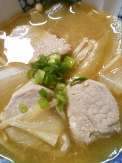 簡単! 豚肉と玉ねぎ、えのきの味噌煮込み-レシピのメイン写真