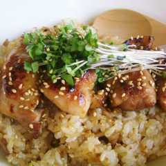 รูปของ メープルチキンライス