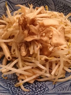 簡単!美味しい!もやしとキノコの炒めもの-レシピのメイン写真