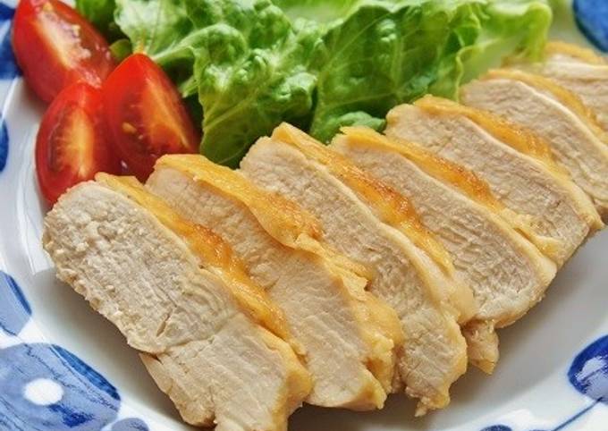 レンジで簡単!鶏むね肉の鶏チャーシュー風 by komomoもも レンジで簡単!鶏むね肉の鶏チャーシュー風 by komomoもも