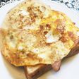 ウインナーとパプリカのエッグトースト