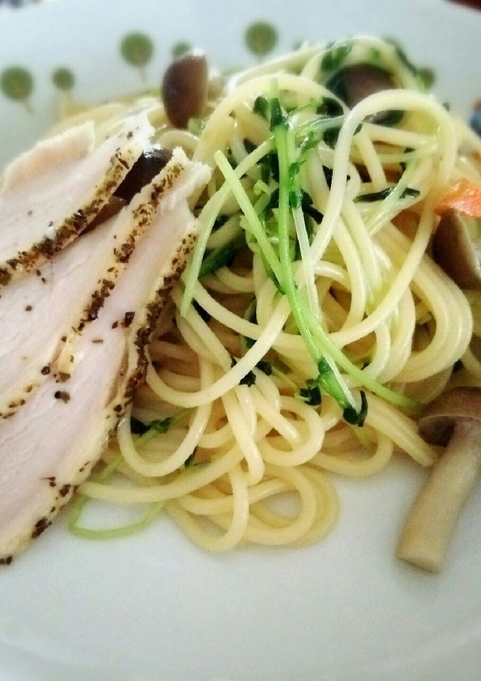 簡単！豆苗としめじのさっぱり和風パスタ-レシピのメイン写真