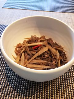 お弁当にも☆ゴボウと蒟蒻牛肉炒め-レシピのメイン写真