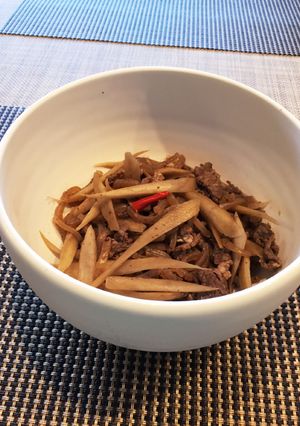 お弁当にも☆ゴボウと蒟蒻牛肉炒め-レシピのメイン写真