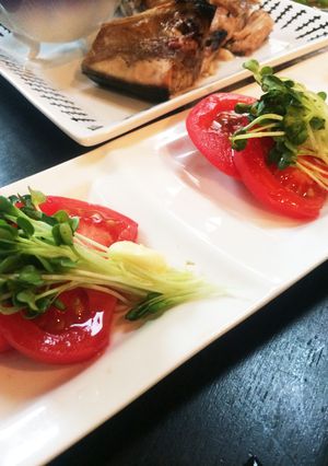 トマトと貝割れ大根のごま油かけ-レシピのメイン写真