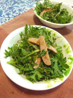 春菊と魚肉ソーセージのピリ辛サラダ-レシピのメイン写真