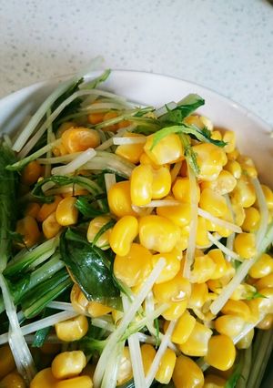 簡単!!シャキシャキ水菜とコーンサラダ⭐-レシピのメイン写真