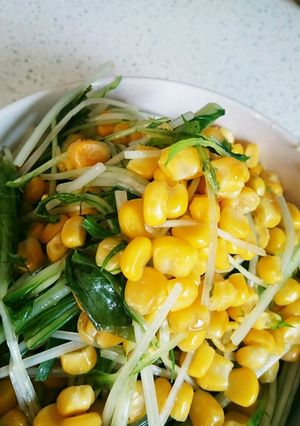 簡単!!シャキシャキ水菜とコーンサラダ⭐-レシピのメイン写真