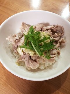 夏にサッパリ☆ネギ塩豚丼-レシピのメイン写真