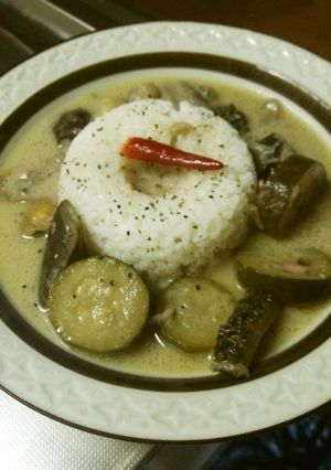 杉田智和さん風の塩辛入りグリーンカレー-レシピのメイン写真