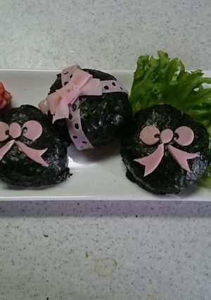 デコおにぎり・魚肉ソーセージ・りぼん-レシピのメイン写真