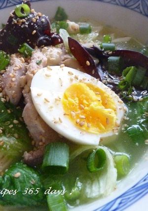 レタスとキクラゲで袋麺＠サッポロ一番塩-レシピのメイン写真