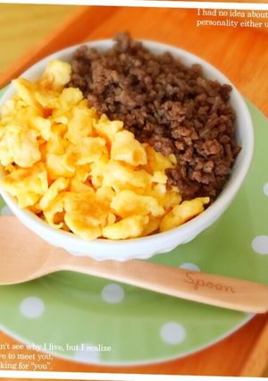 ご飯おかわり〜♪大好きな２色そぼろ丼-レシピのメイン写真
