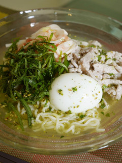 紫蘇とネギと梅でさっぱり冷やし塩ラーメン-レシピのメイン写真