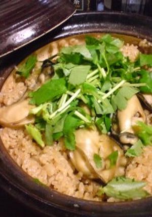 牡蠣の旨味たっぷり♪土鍋で牡蠣ご飯-レシピのメイン写真
