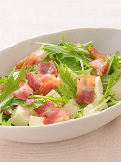 京みず菜と豆腐とカリカリベーコンのサラダ-レシピのメイン写真