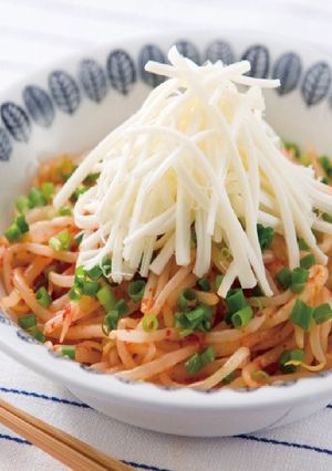 さけるチーズのもやしキムチ和え-レシピのメイン写真
