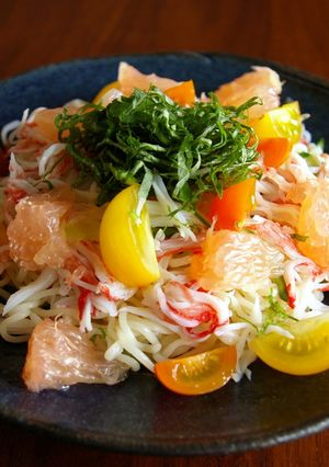 グレープフルーツとカニカマ冷やしラーメン-レシピのメイン写真