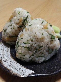 メンマとしそのおにぎり-レシピのメイン写真