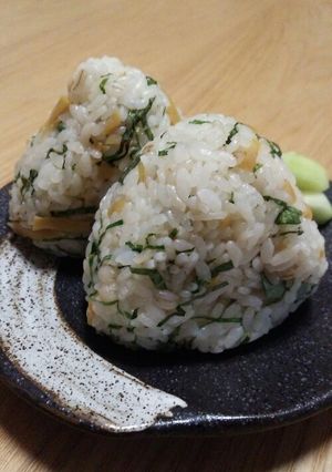メンマとしそのおにぎり-レシピのメイン写真