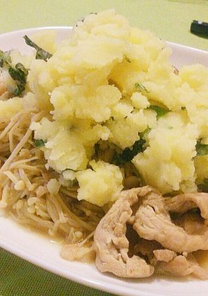 えのき豚肉炒め和風マッシュポテト乗せ!-レシピのメイン写真