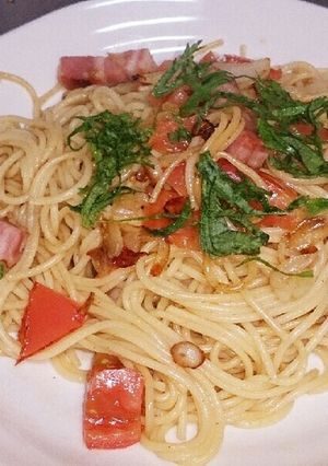 ｶﾘｶﾘﾍﾞｰｺﾝの和風ペペロンチーノ-レシピのメイン写真