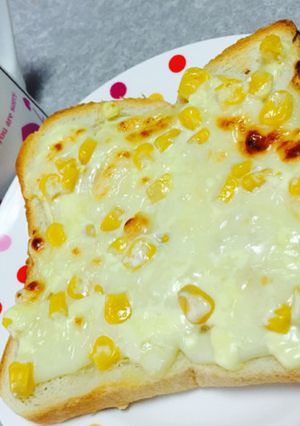 超簡単!コーンマヨチーズトースト-レシピのメイン写真