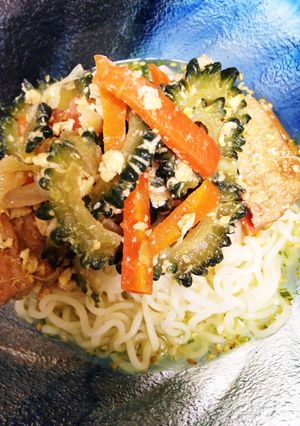 ゴーヤチャンプルーのせ☆ぶっかけラーメン-レシピのメイン写真