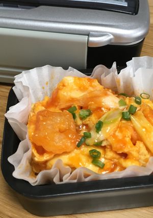 レンジで簡単。冷食アレンジのえびチリ卵-レシピのメイン写真