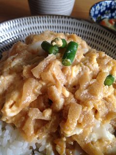 麺つゆで簡単油揚げの玉子とじ丼-レシピのメイン写真